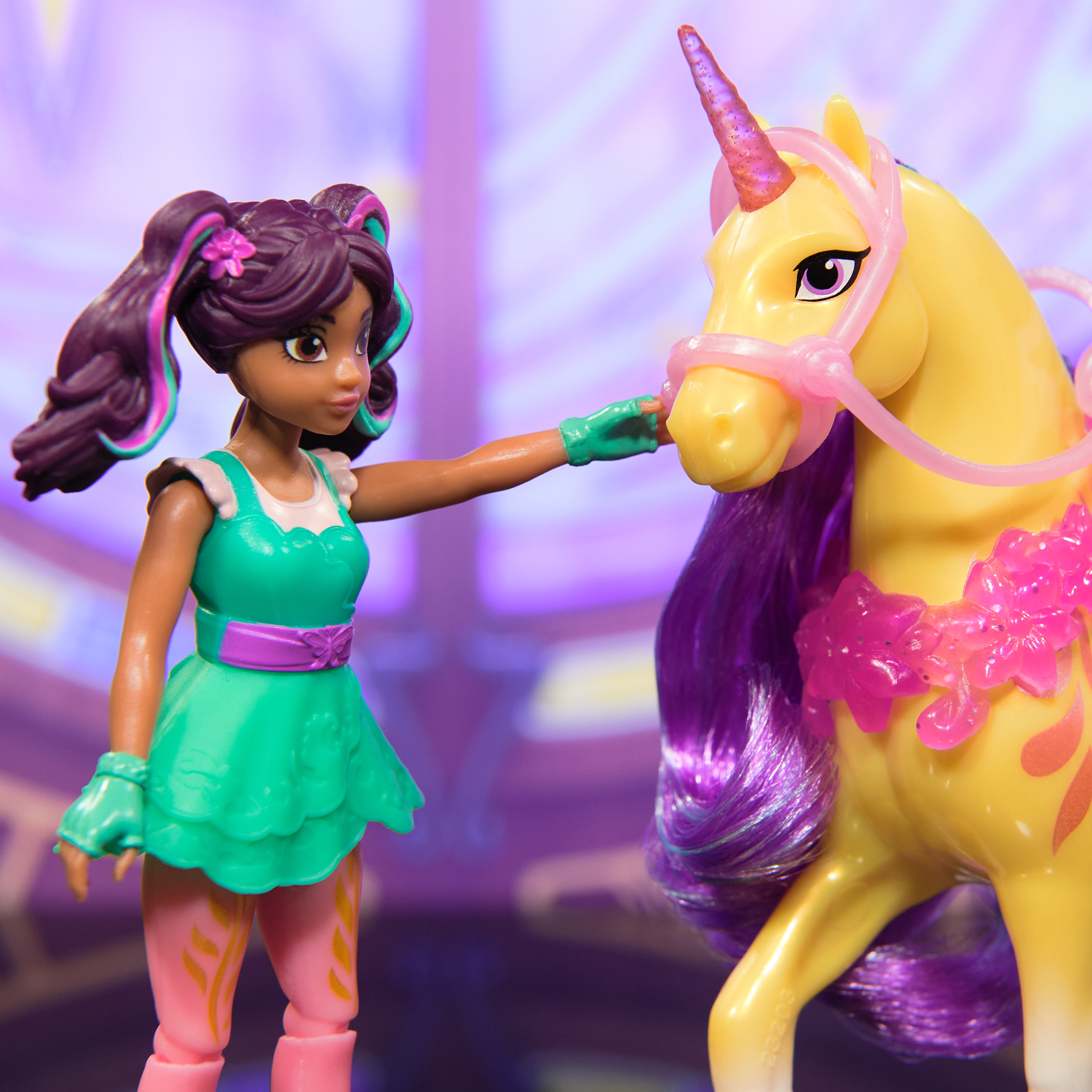Unicorn Academy - Ava und Einhorn Leaf, Spielfigur