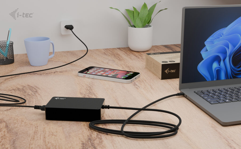 I-TEC Universal Charger USB-C PD 3.1 140W 1x USB-C port 100W verfuegbare Spannungen 5 V / 9 V / 12 V / 15 V / 20 V / 28 V