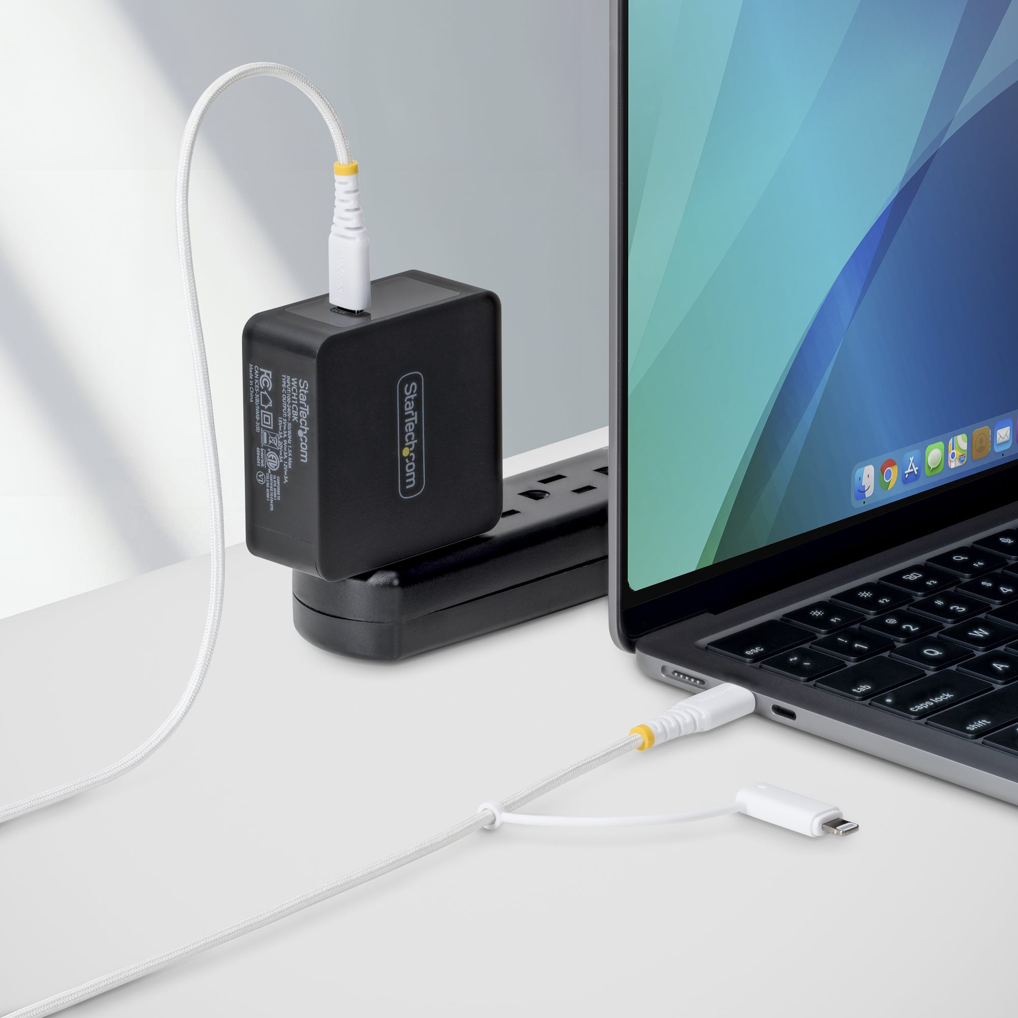 2M USB-C CABLE WITH LIGHTNING .