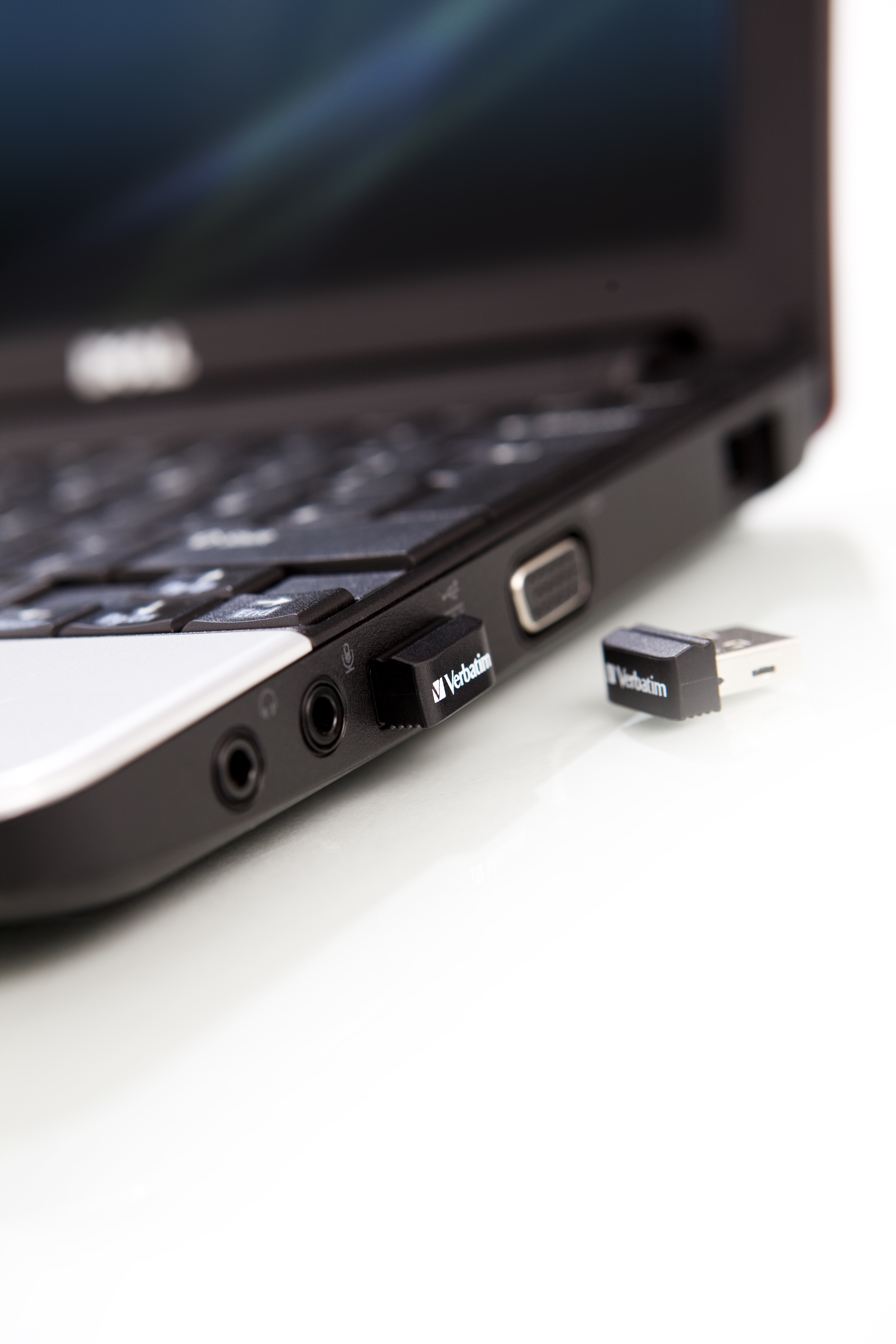USB-Stick 32GB Verbatim 2.0 Nano Store'n Stay retail